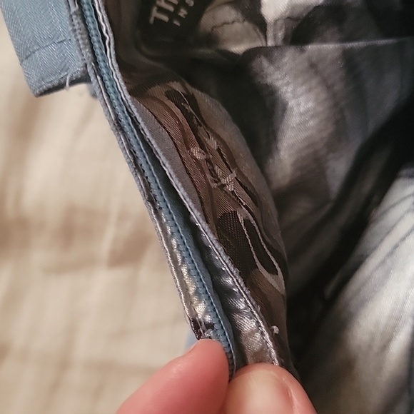 Oakley ski/snowboard pants - Picture 14 of 16